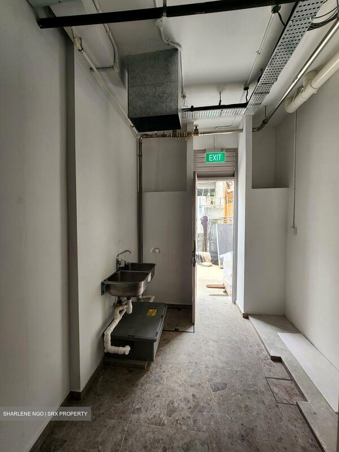 Rowell Road (D8), Retail #592350661